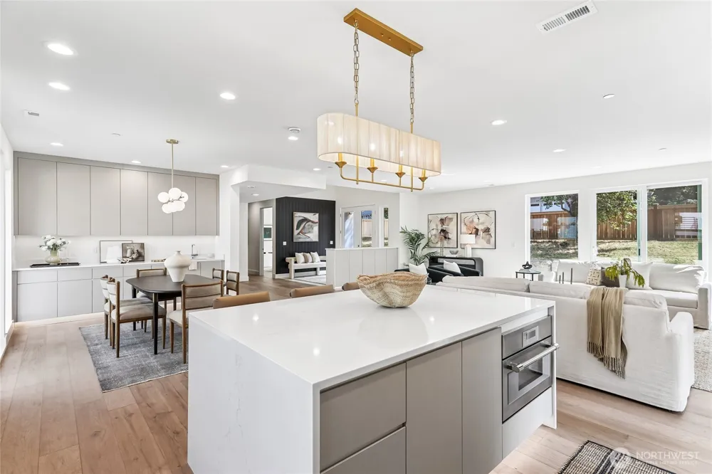 3978 162nd Place SE Bellevue, WA 98006
