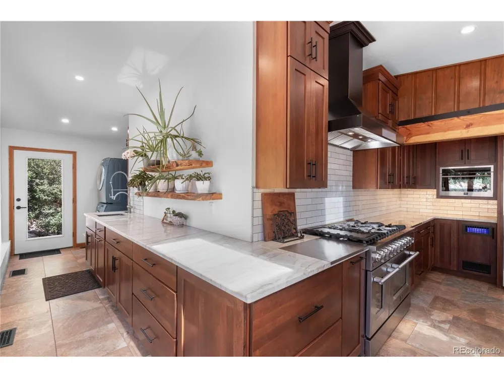 8825 Chipita Park Road Cascade, CO 80809