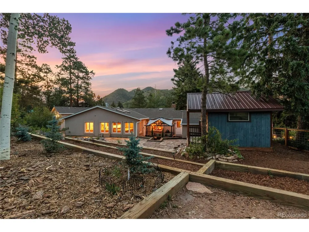 8825 Chipita Park Road Cascade, CO 80809