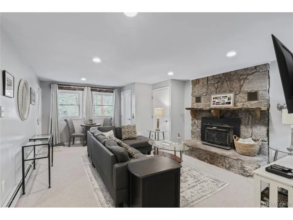 8825 Chipita Park Road Cascade, CO 80809