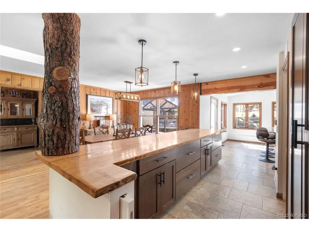 8825 Chipita Park Road Cascade, CO 80809