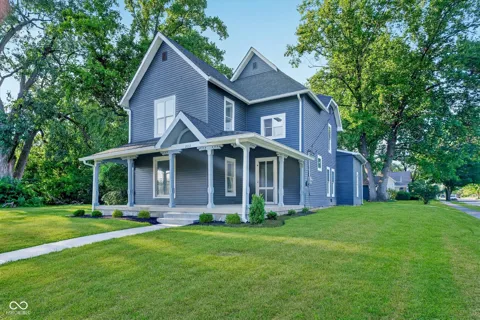 222 Douglas Street