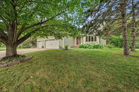 240 Woodridge Lane