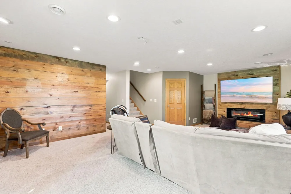 29528 139th Street NW Princeton, MN 55371