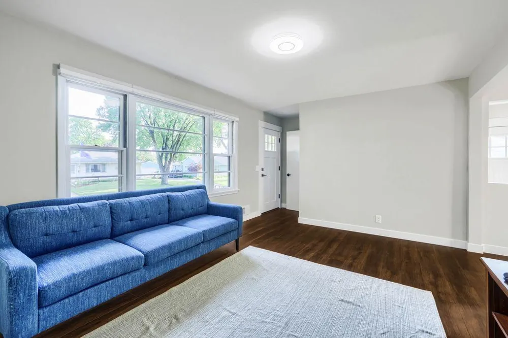 3694 Upper 73rd Street E Inver Grove Heights, MN 55076