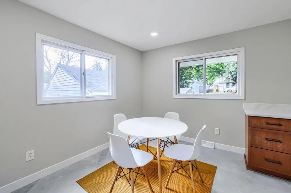3694 Upper 73rd Street E Inver Grove Heights, MN 55076