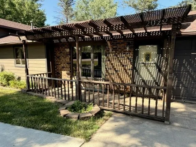 2022 River Road Windom, MN 56101