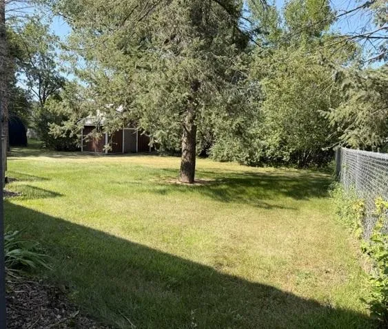 2022 River Road Windom, MN 56101