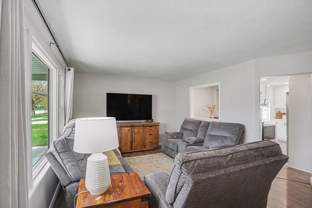 808 Oakley Street Luverne, MN 56156