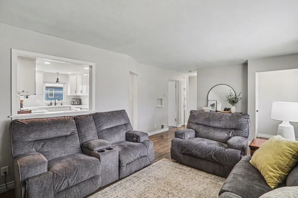 808 Oakley Street Luverne, MN 56156