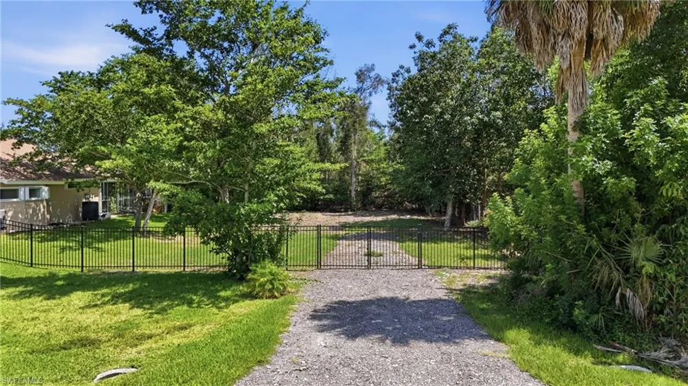 7407 Cobb Road Bokeelia, FL 33922
