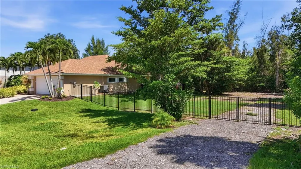 7407 Cobb Road Bokeelia, FL 33922
