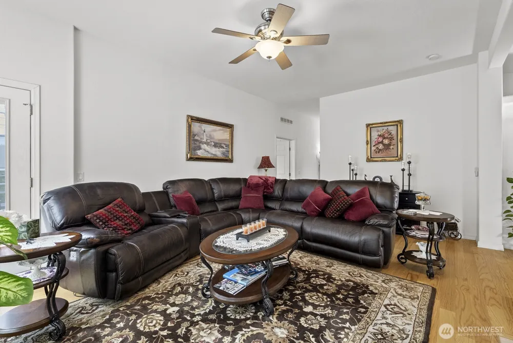 27229 217th Place SE #162 Maple Valley, WA 98038