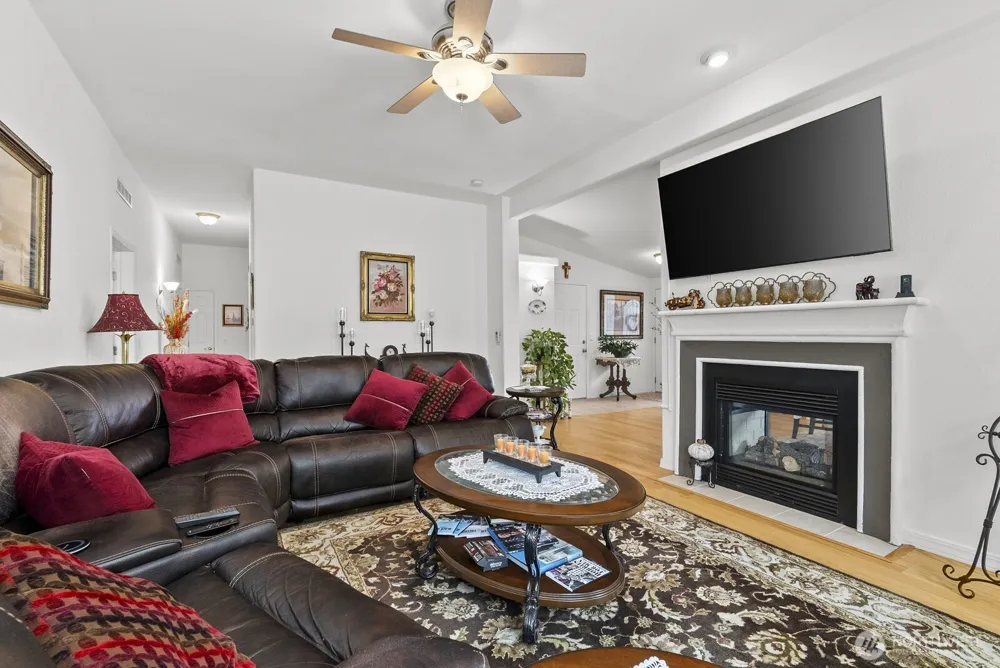 27229 217th Place SE #162 Maple Valley, WA 98038