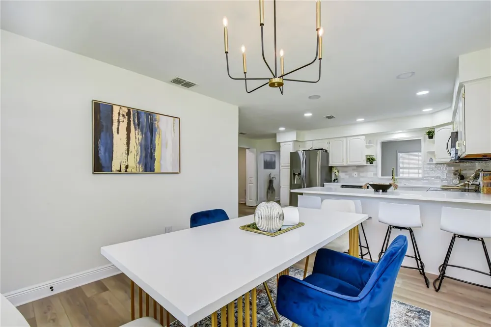 2101 W HAMILTON AVENUE Tampa, FL 33604
