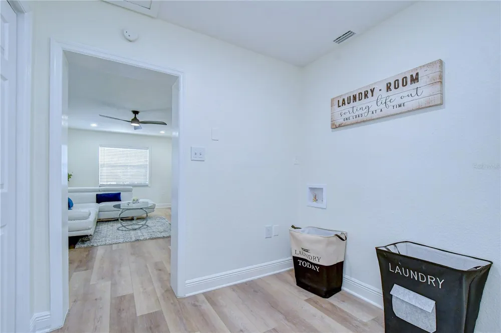 2101 W HAMILTON AVENUE Tampa, FL 33604