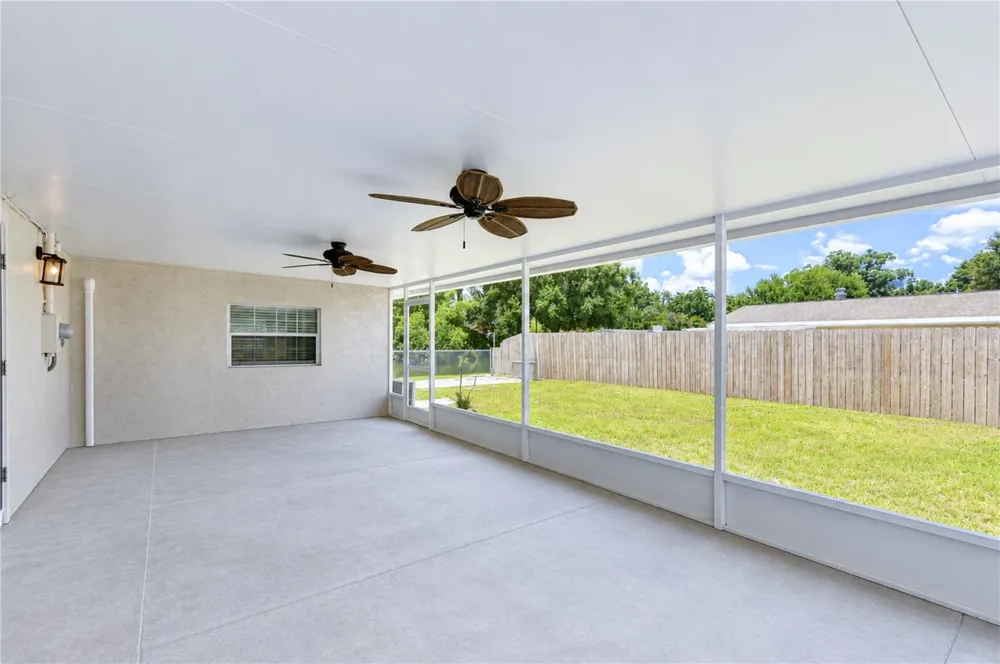 2101 W HAMILTON AVENUE Tampa, FL 33604