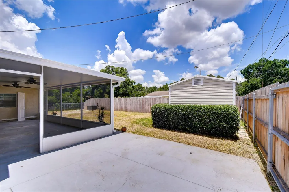 2101 W HAMILTON AVENUE Tampa, FL 33604