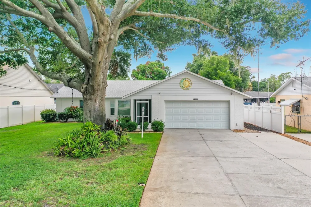 33909 LINDA LANE Leesburg, FL 34788