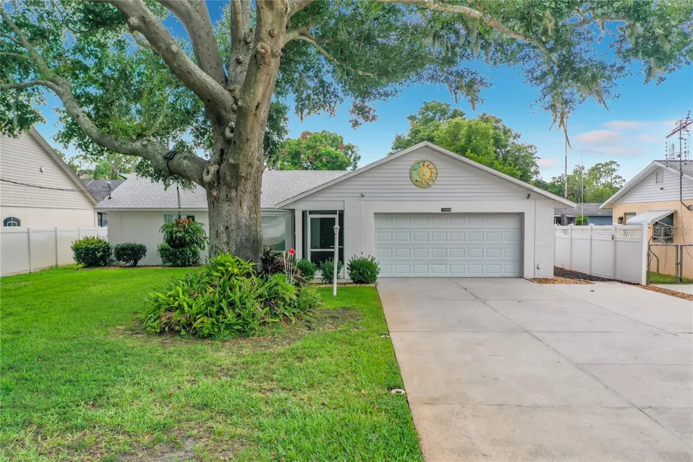 33909 LINDA LANE Leesburg, FL 34788
