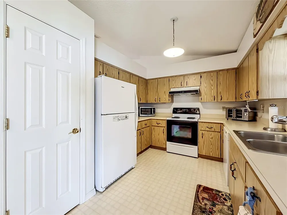 33909 LINDA LANE Leesburg, FL 34788