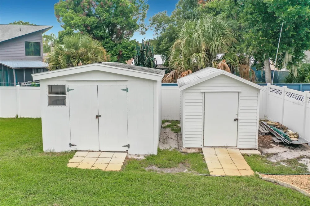 33909 LINDA LANE Leesburg, FL 34788