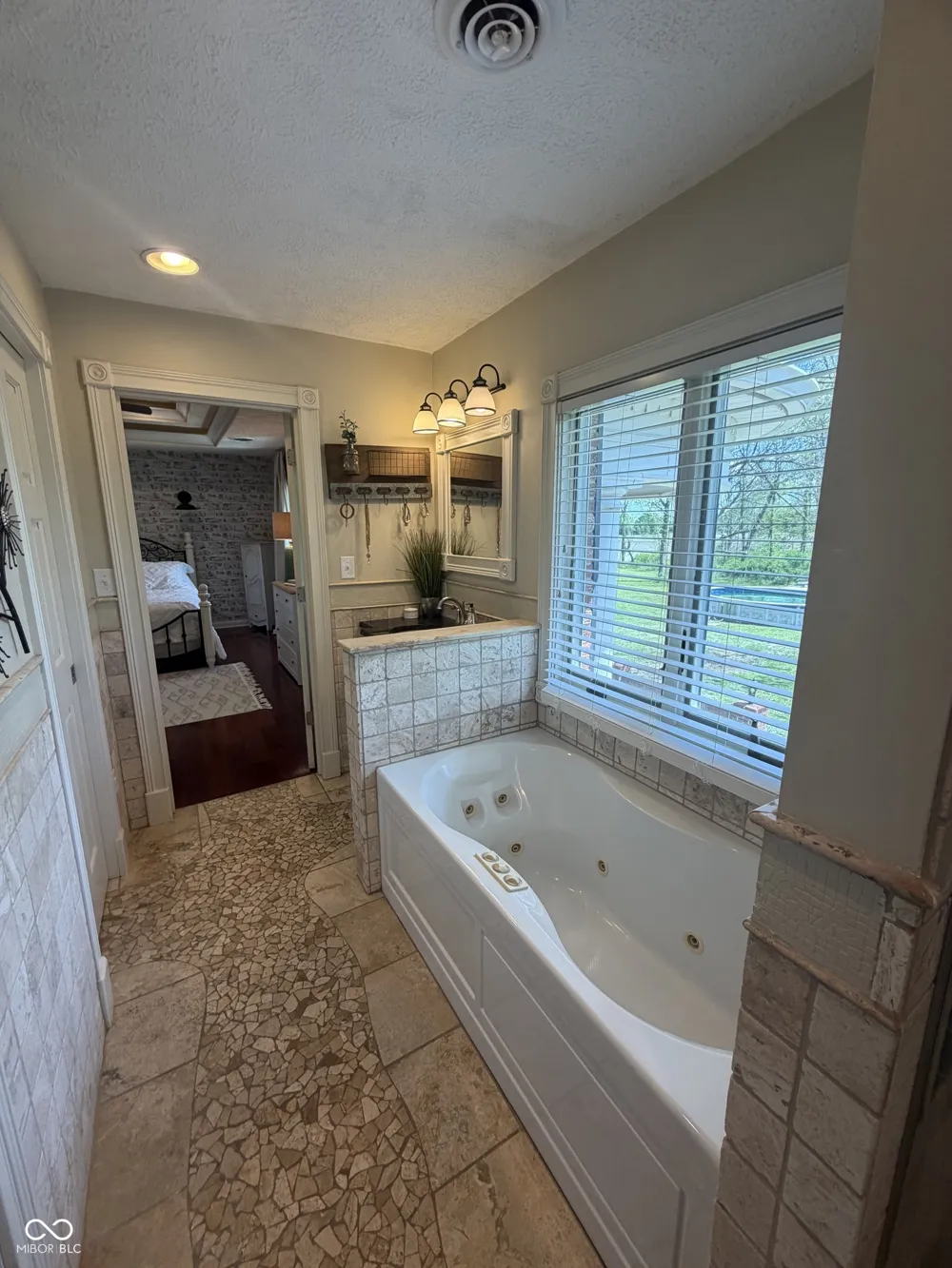 1800 E 250 S Lebanon, IN 46052