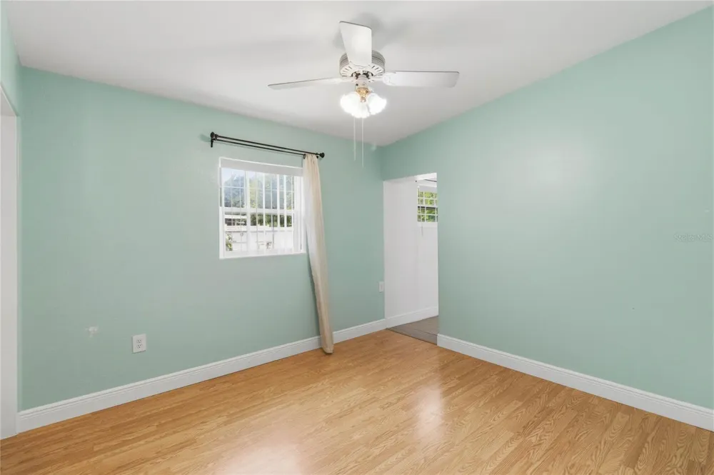 8304 DOT LANE Orlando, FL 32809