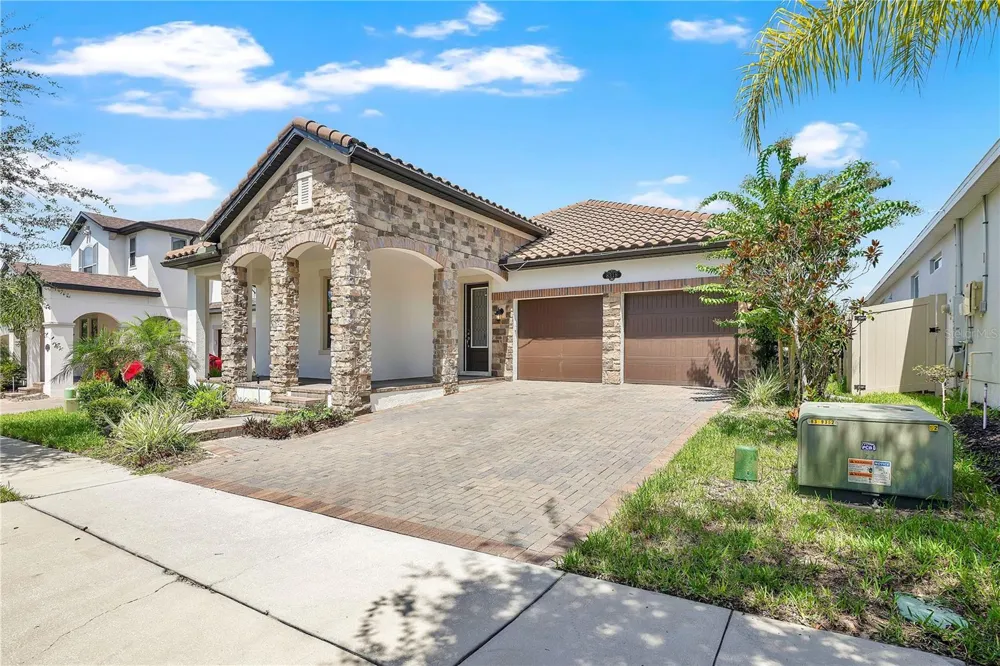 8318 VIVARO ISLE WAY Windermere, FL 34786