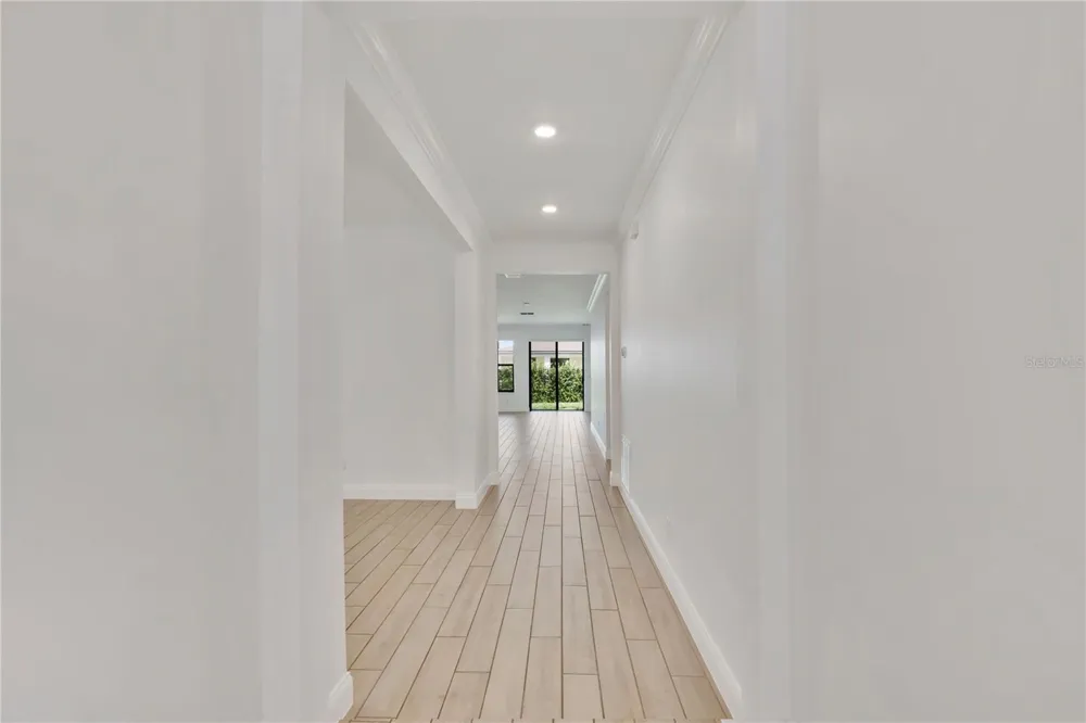 8318 VIVARO ISLE WAY Windermere, FL 34786