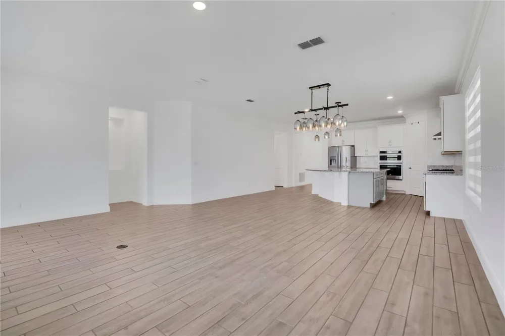 8318 VIVARO ISLE WAY Windermere, FL 34786