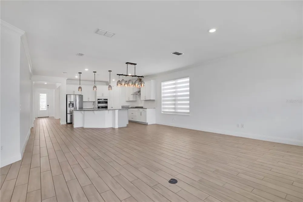 8318 VIVARO ISLE WAY Windermere, FL 34786