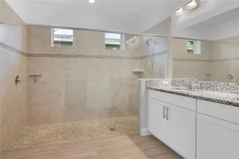 8318 VIVARO ISLE WAY Windermere, FL 34786