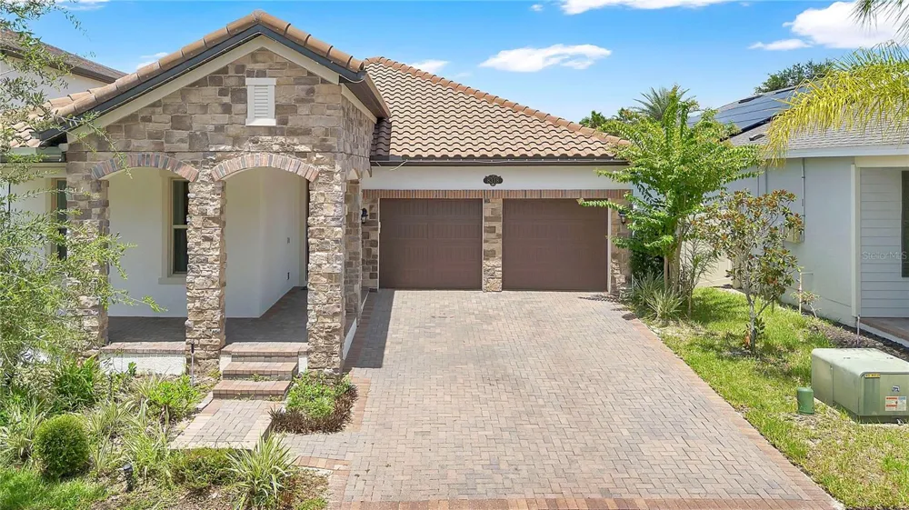 8318 VIVARO ISLE WAY Windermere, FL 34786