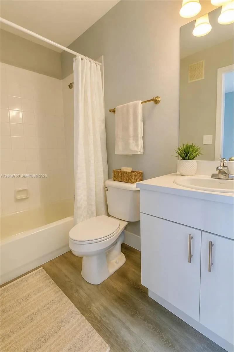 340 SW 121st Ter #340 Pembroke Pines, FL 33025