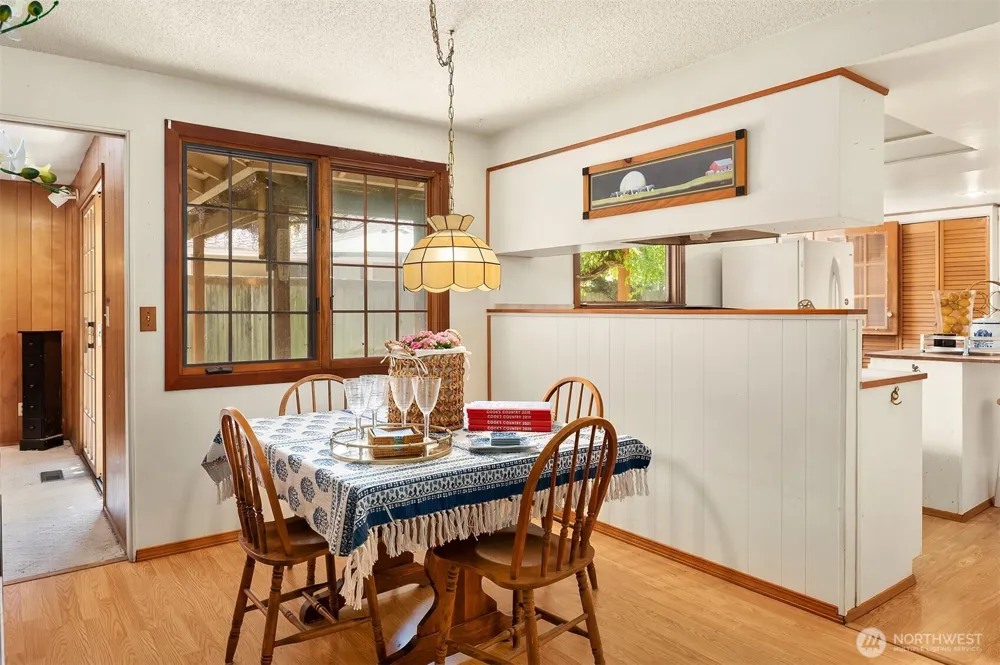 1260 168th Avenue NE Bellevue, WA 98008