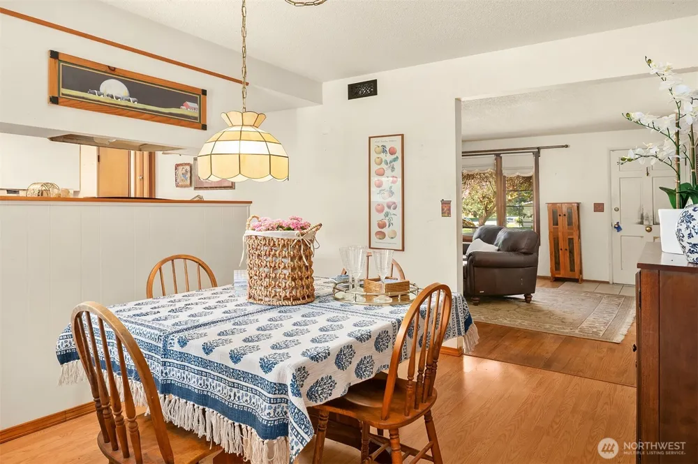 1260 168th Avenue NE Bellevue, WA 98008