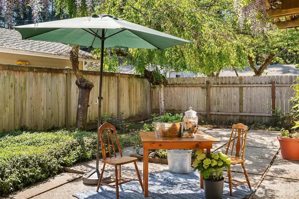1260 168th Avenue NE Bellevue, WA 98008