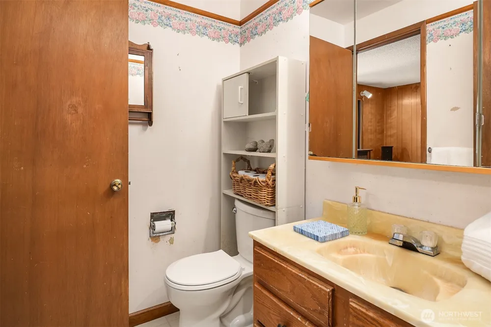 1260 168th Avenue NE Bellevue, WA 98008