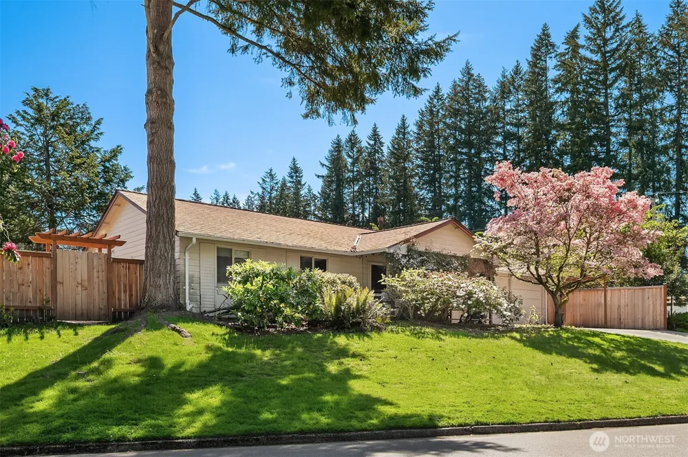 1260 168th Avenue NE Bellevue, WA 98008