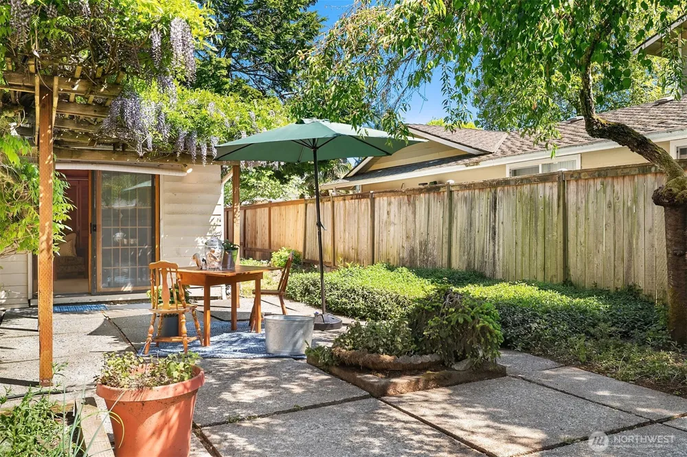 1260 168th Avenue NE Bellevue, WA 98008