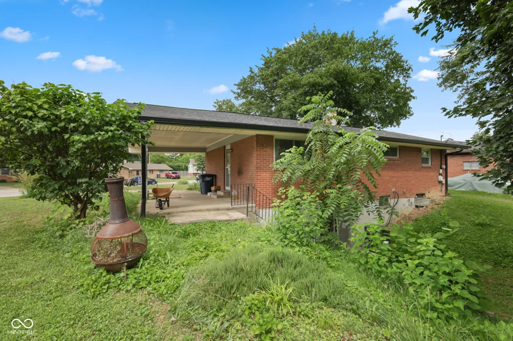 9 Kiefer Court Beech Grove, IN 46107