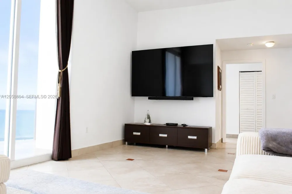 16699 Collins Ave #1003 Sunny Isles Beach, FL 33160