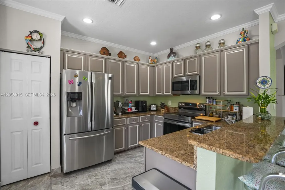 10341 NW 32nd Ter Doral, FL 33172