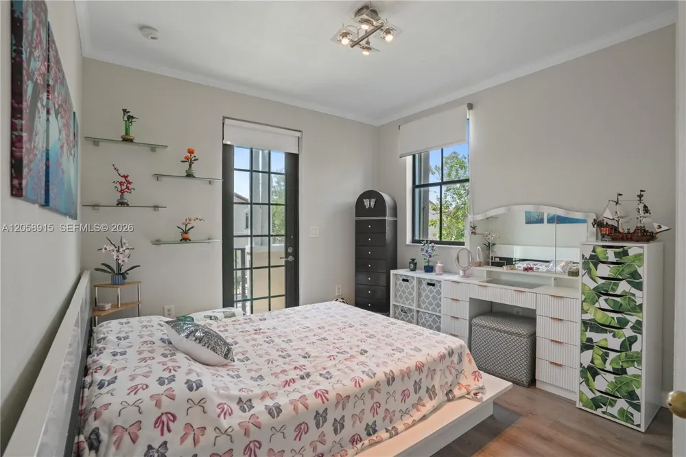 10341 NW 32nd Ter Doral, FL 33172