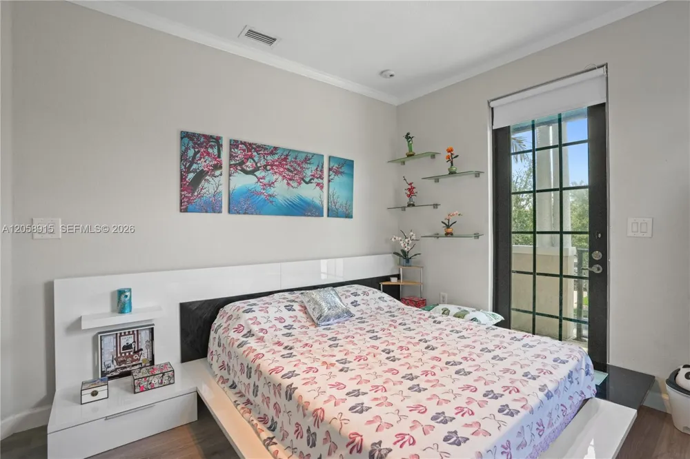 10341 NW 32nd Ter Doral, FL 33172