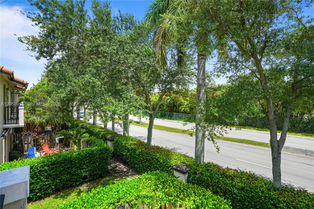 10341 NW 32nd Ter Doral, FL 33172