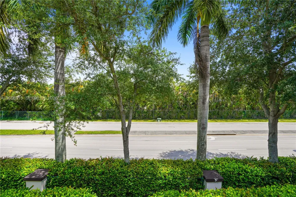 10341 NW 32nd Ter Doral, FL 33172