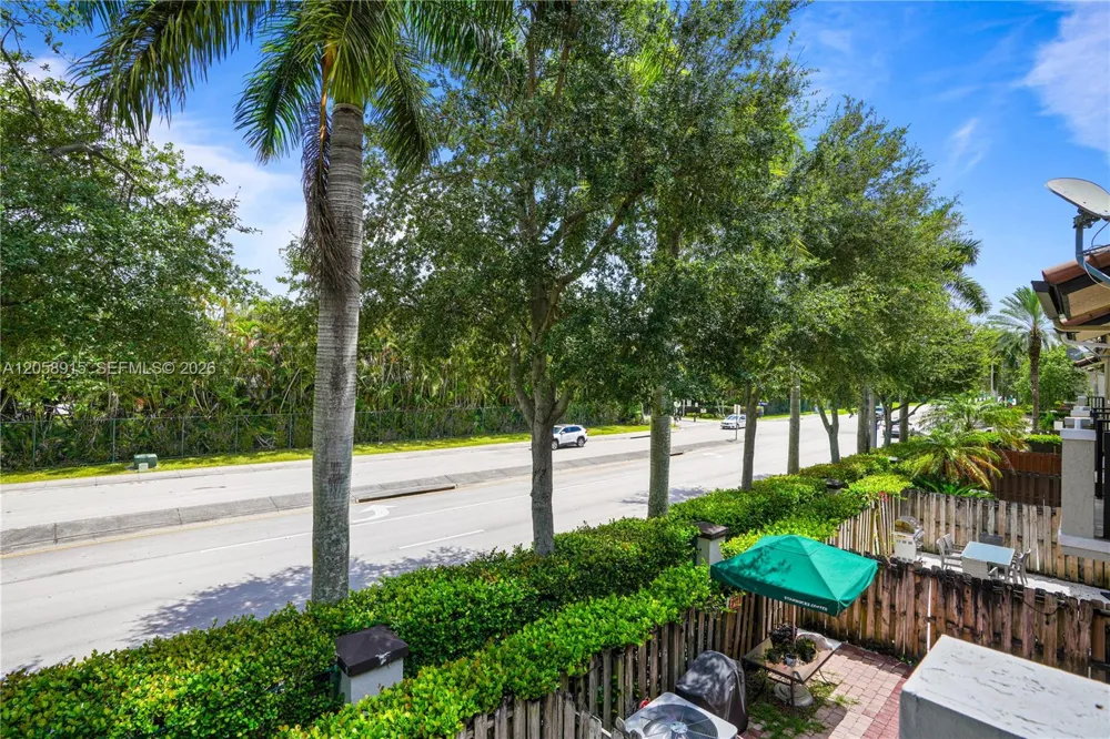 10341 NW 32nd Ter Doral, FL 33172