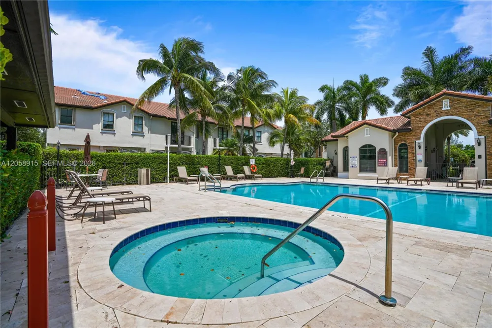 10341 NW 32nd Ter Doral, FL 33172